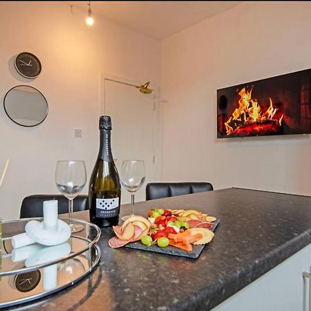5 Minute Walk From Bury City Centre -1 Bed Flat Buitenkant foto